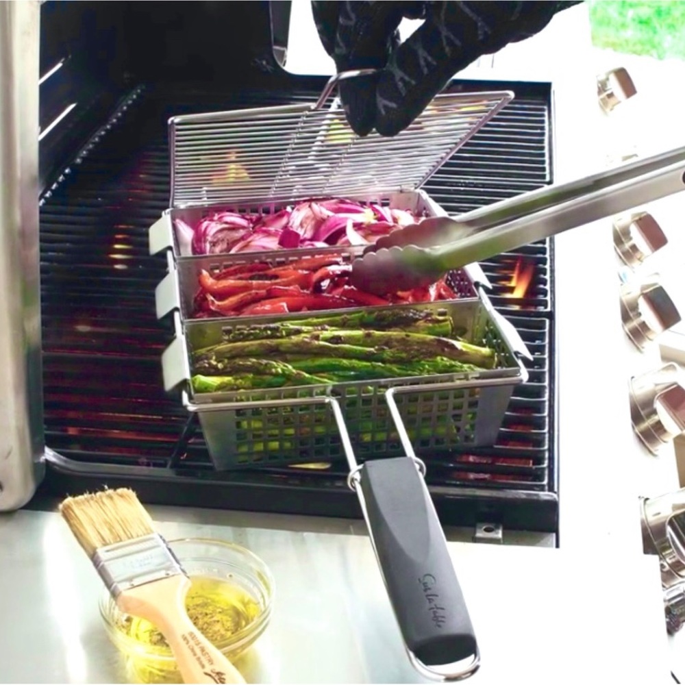 Sur La Table | New With Tags 3 Compartment Grill Basket